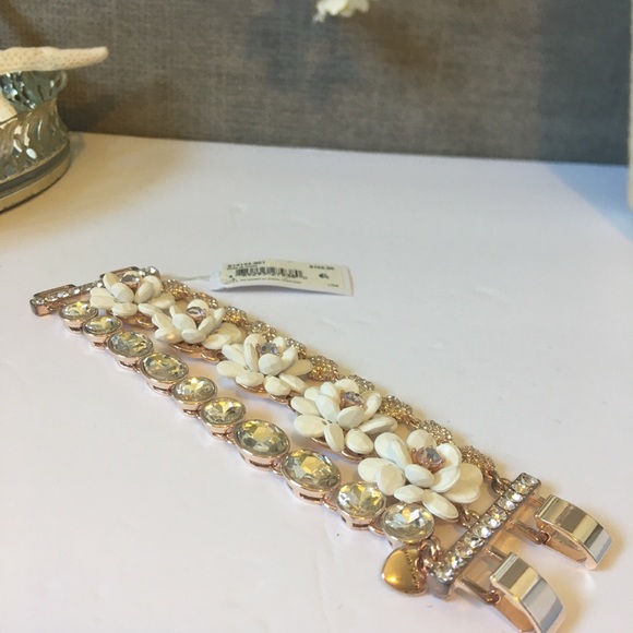 Betsey Johnson,Flower Multi-Row Bracelet - Picture 4 of 6